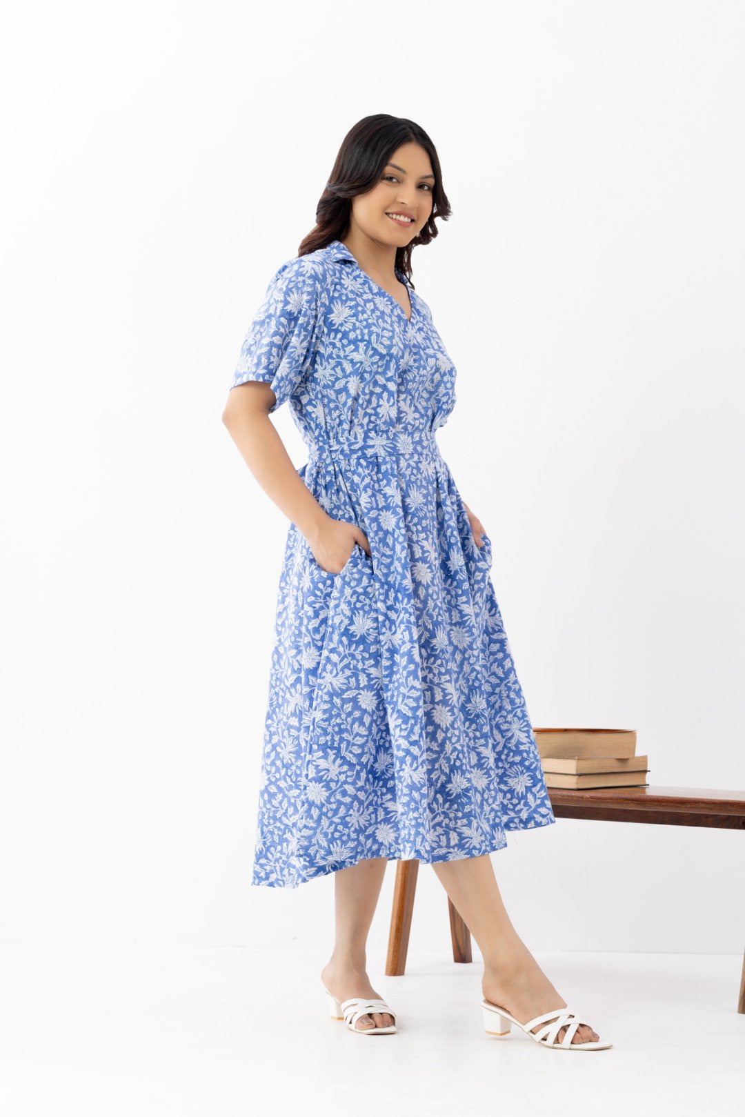 Pure linen cotton fabric v neck blue floral maxi night dress with half sleeves and a collar